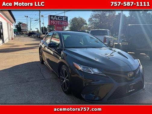 2020 Toyota Camry SE