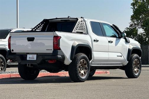 2025 Toyota Tacoma Hybrid Trailhunter