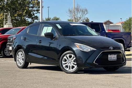 2017 Toyota Yaris iA Base