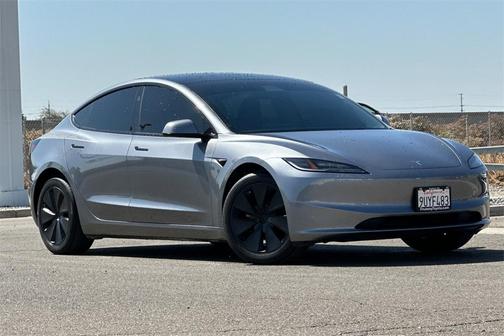 2025 Tesla Model 3 Long Range