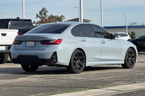 2025 BMW 330 330i xDrive