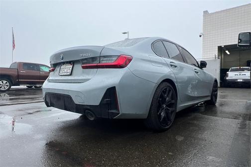 2025 BMW 330 330i xDrive