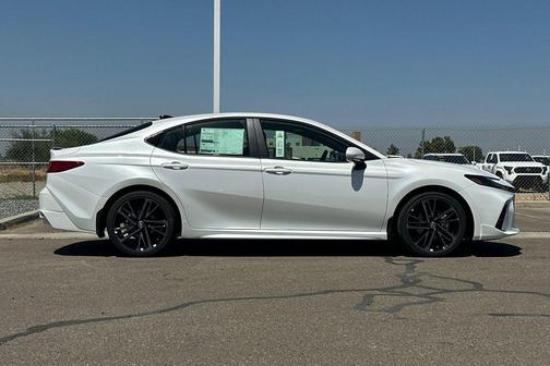 Wind Chill Pearl 2026 Toyota Camry XSE