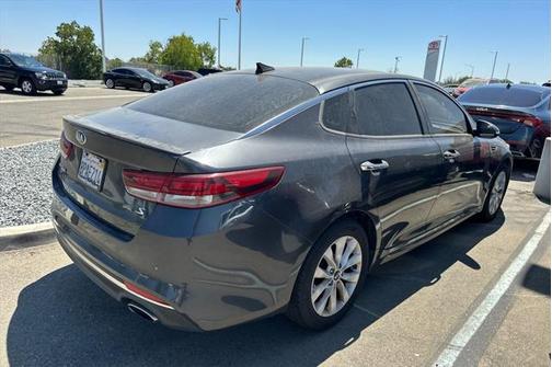 2018 Kia Optima S