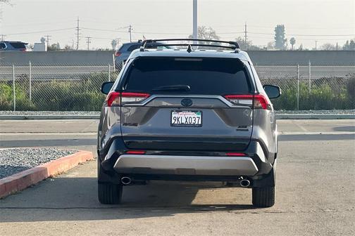 2024 Toyota RAV4 Hybrid SE