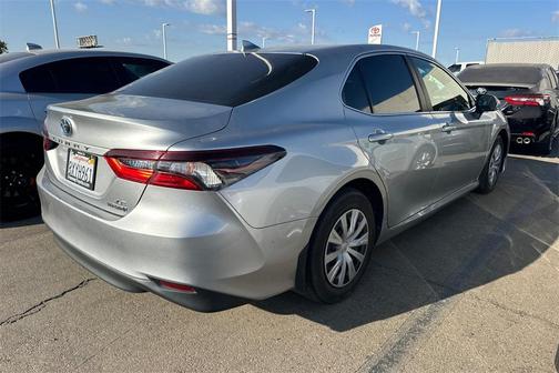 2022 Toyota Camry LE