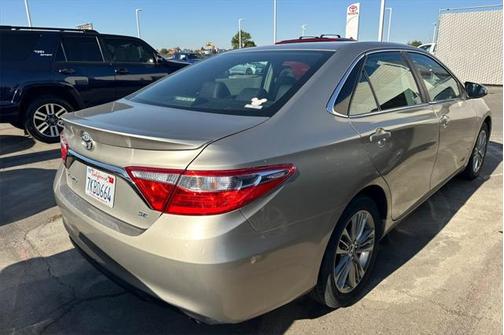 2015 Toyota Camry SE