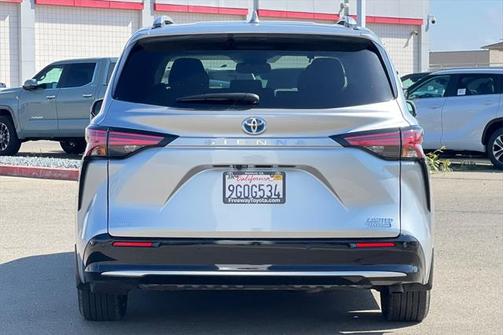 2023 Toyota Sienna Limited 7-Passenger