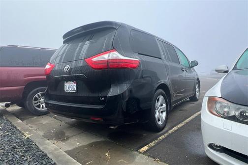 2015 Toyota Sienna LE
