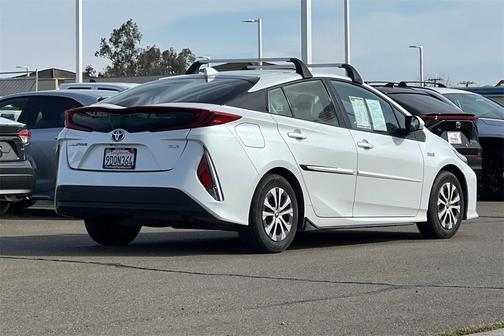 2022 Toyota Prius Prime XLE