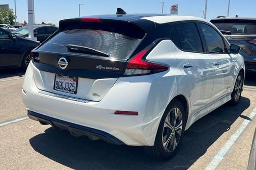 2-Tone White/Black 2019 Nissan Leaf SL