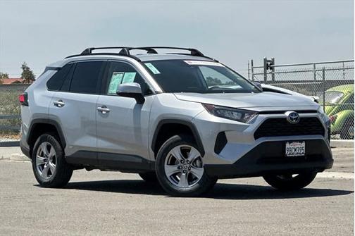 2022 Toyota RAV4 Hybrid LE