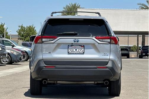 2022 Toyota RAV4 Hybrid LE