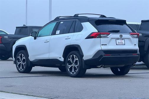 2025 Toyota RAV4 Hybrid SE