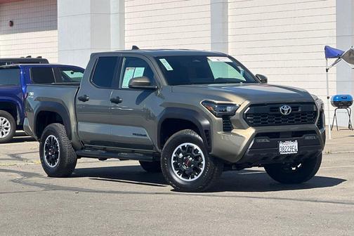 2025 Toyota Tacoma TRD Off Road