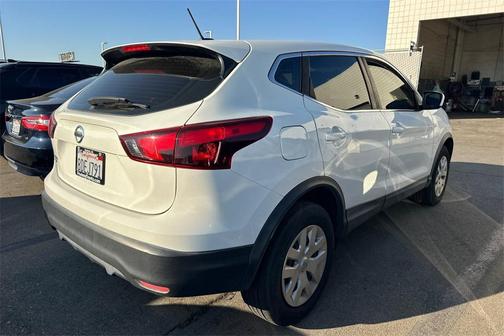 2018 Nissan Rogue Sport S