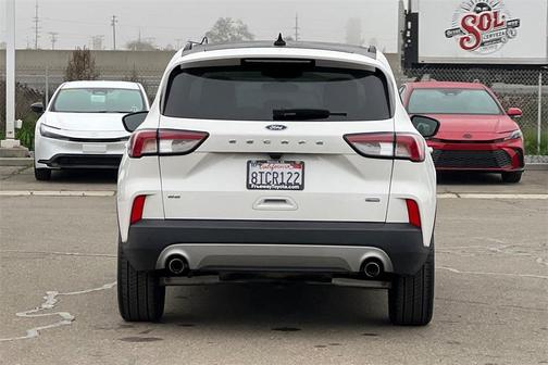 2020 Ford Escape SE