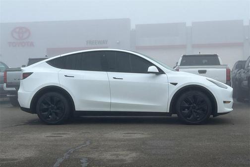 2022 Tesla Model Y Long Range