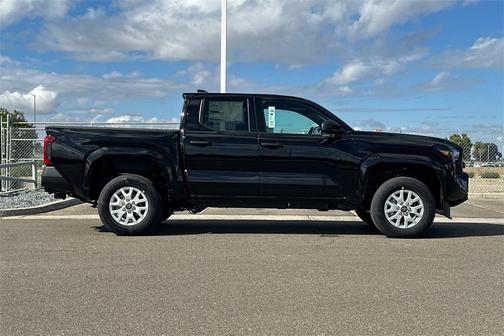 2025 Toyota Tacoma SR