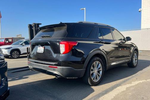AGATE BLACK METALLIC 2022 Ford Explorer Limited