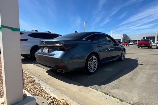 Harbor Gray Metallic 2022 Toyota Avalon Limited