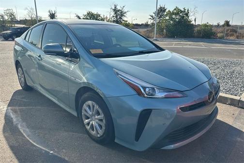 2020 Toyota Prius LE