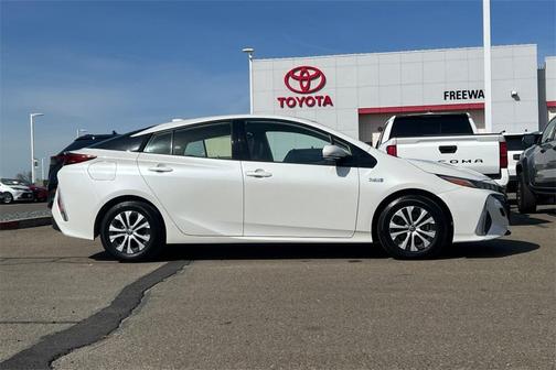 2020 Toyota Prius Prime XLE