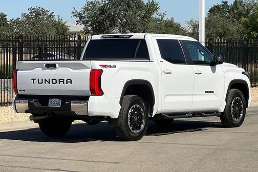 Ice Cap 2026 Toyota Tundra SR5