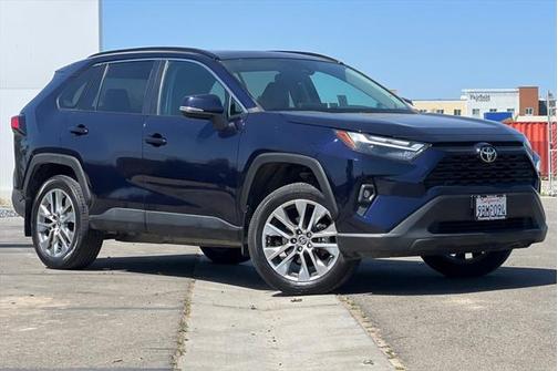 2022 Toyota RAV4 XLE Premium