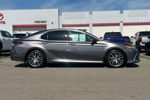 2024 Toyota Camry XLE