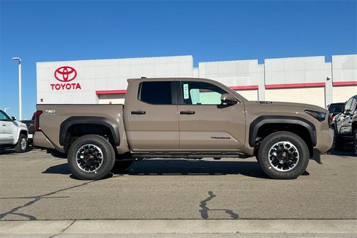 2026 Toyota Tacoma Hybrid TRD Off Road