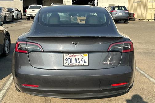 2023 Tesla Model 3 Performance
