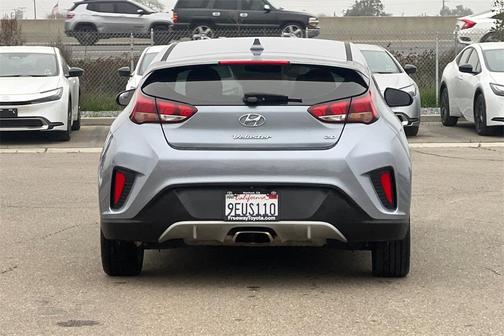 2019 Hyundai Veloster 2
