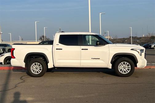 2025 Toyota Tundra SR5