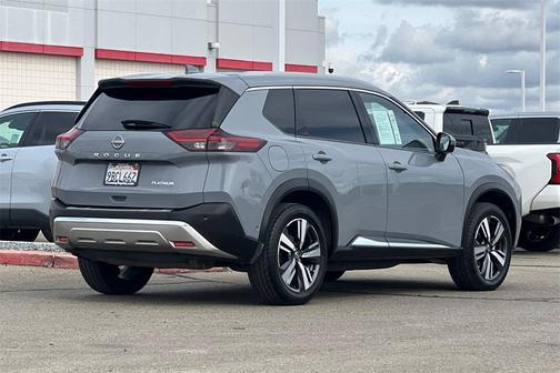 2022 Nissan Rogue Platinum
