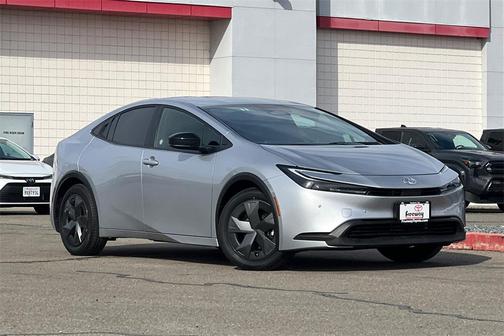 2025 Toyota Prius LE