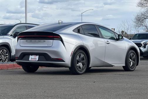 2025 Toyota Prius LE