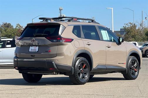 2025 Nissan Rogue Rock Creek