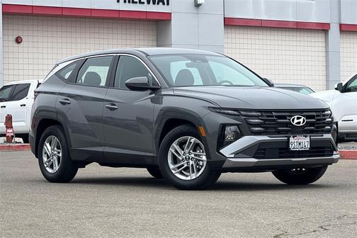 2025 Hyundai TUCSON SE