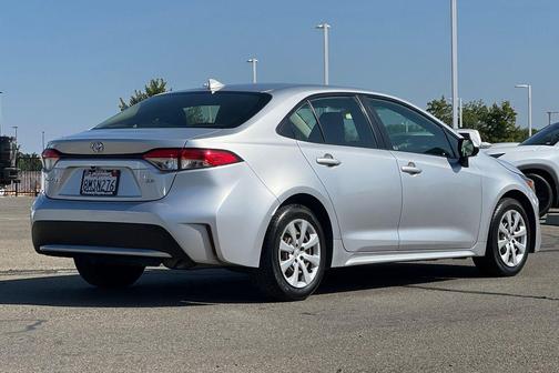 Classic Silver Metallic 2020 Toyota Corolla LE