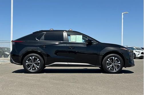 2025 Toyota bZ4X XLE
