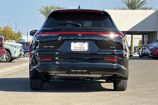 2025 Toyota Crown Signia XLE