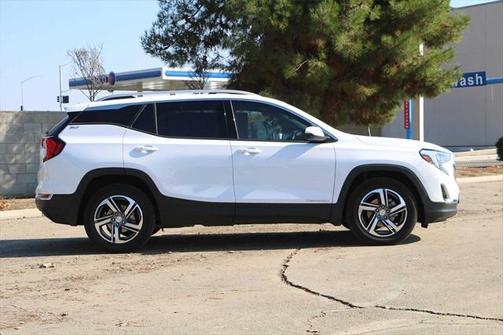 Summit White 2020 GMC Terrain SLT