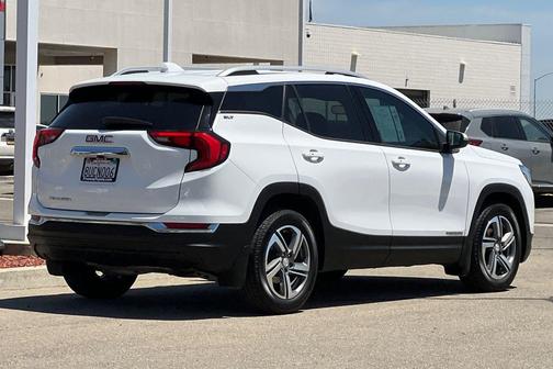 Summit White 2020 GMC Terrain SLT