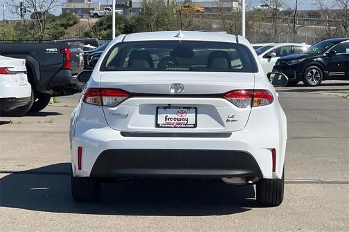 2026 Toyota Corolla Hybrid LE