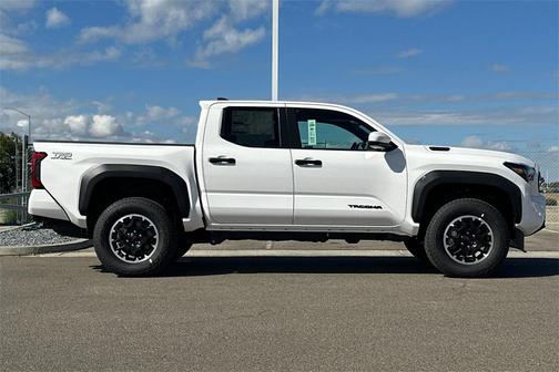 2025 Toyota Tacoma TRD Off Road