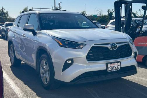 Wind Chill Pearl 2023 Toyota Highlander LE