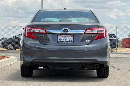 Magnetic Gray Metallic 2014 Toyota Camry Hybrid XLE