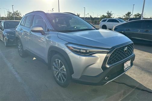 2023 Toyota Corolla Cross XLE