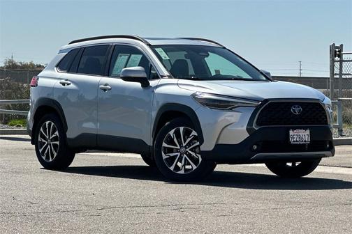 2023 Toyota Corolla Cross XLE